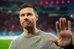 药厂总监：阿隆索无须三天谈一次未来，他已用合同向我们做出承诺