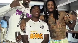 谁更像粉丝？甲亢哥偶遇莫兰特&amp;小贾伦 用的还是三折叠